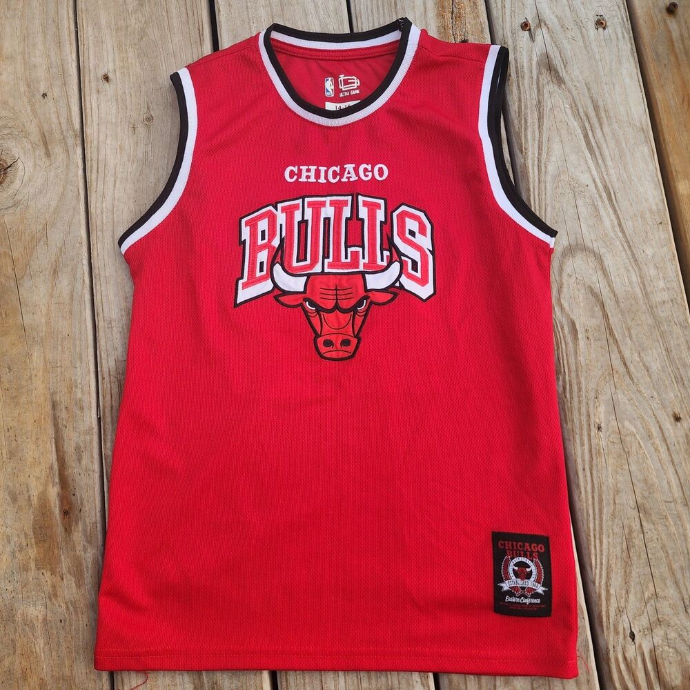 NBA Chicago Bulls Youth Red Basketball Jersey Size 14-16 Large Embroidered Logo